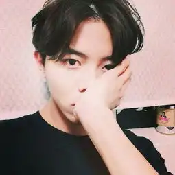 他长的丑不,我觉得挺丑的