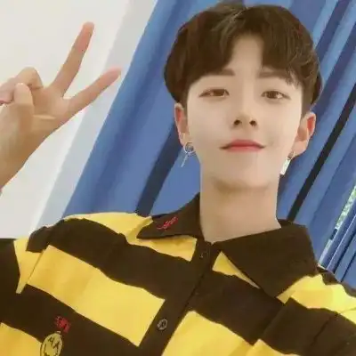 帅哥真实生活头像15岁帅哥头像真实照片