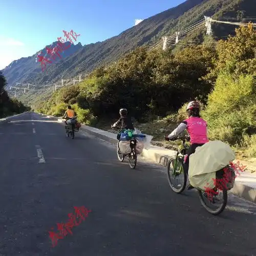 成都夫妻为锻炼12岁儿子,说走就走,一家三口骑行拉萨