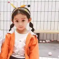 情侣头像小男孩小男孩小女孩情侣头像一对配对