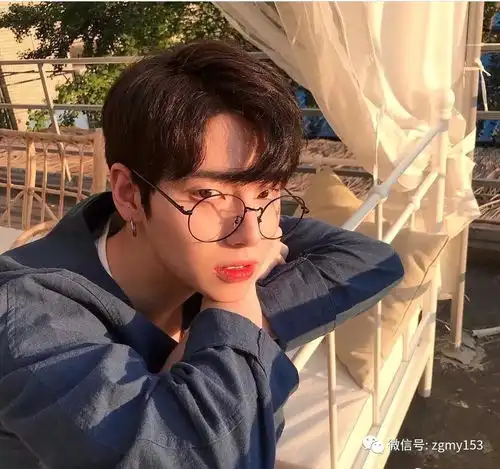 甜美又气质的蘑菇头萌萌哒超级吸引异性眼球