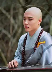 霍建华光头现身霸气依旧圈内男明星光头造型大比拼