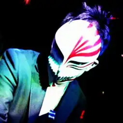 谁有好看的男生头像,不会看到脸的那种或者是背影,穿着衣服看到一点脸的