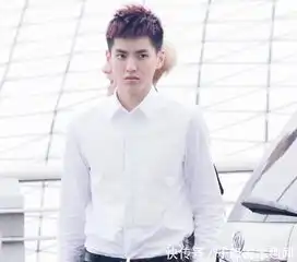 男星同穿白衬衫白敬亭好帅,王俊凯太撩人,蔡徐坤成小奶狗