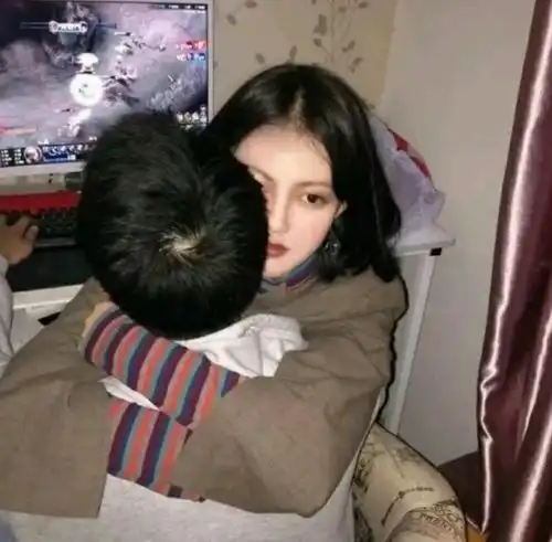 对你深爱入骨的男生,才会频繁发你这3消息,渣男早6了