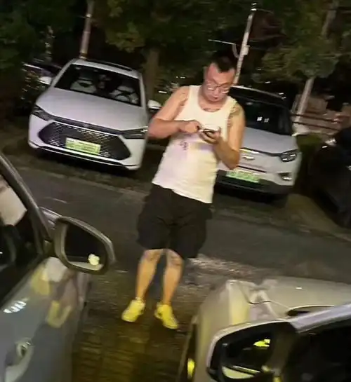 按摩男技师沦为照骗重灾区,极品图真的好辣眼睛啊