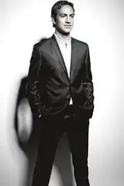 时尚圈需要阳刚黑白诱惑米兰球员写真