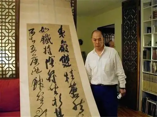 张铁林和友人联手作画,效果让人称赞不已,原来是个艺术家
