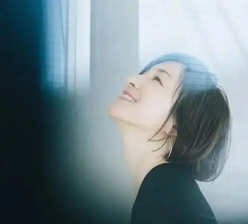 她曾被称完美初恋,却在巅峰期隐退结婚