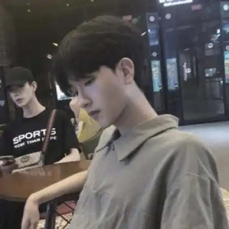 非主流qq头像男生只是我们生命的一个过客