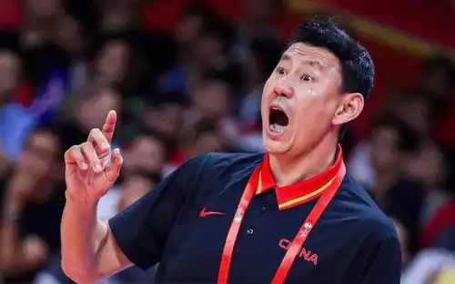 放下成见与过去,江苏肯尼亚正式签约李楠,江苏男篮要名利双收