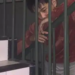 头像敏感的人活着要承受双倍的难过