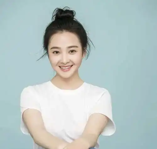 你还记得我的兄弟姐妹中的童年齐思甜吗学霸归来低调复出了