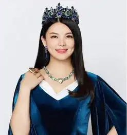 李湘晒青涩旧照感慨青春却被指撞脸何炅和大s