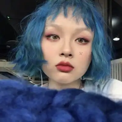 彩色头发女头,爱上染发的女生了