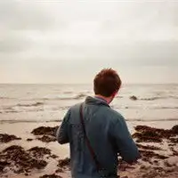 当我与全世界背离至少还有你背影头像