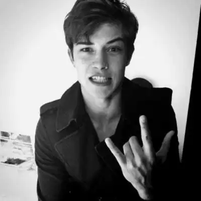 欧美男生微信头像黑白霸气超拽幸运是你遗憾也是你