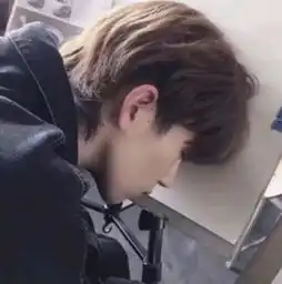 冷知识镜子中的你比真实长相好看考试前千万别剪指甲或者头发