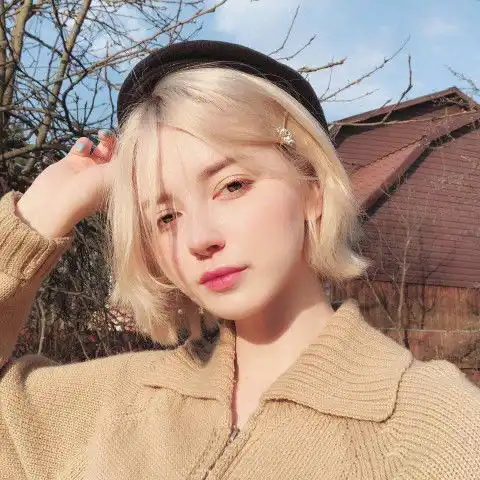 俄罗斯姑娘嫁到中国后幸福满满,老公啥都好,就是有一点不满足