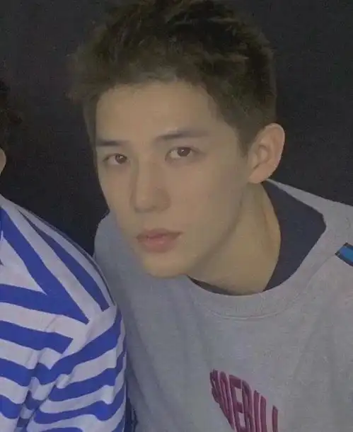 王安宇长短发都能驾驭的男人