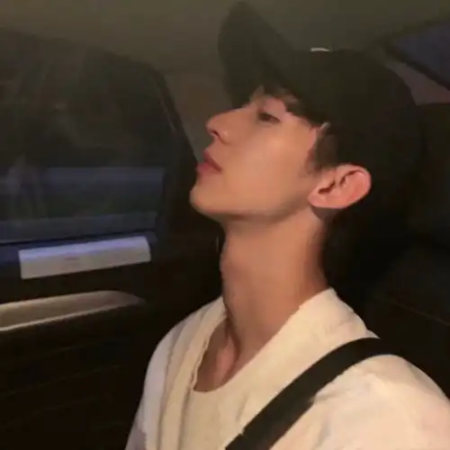 男生头像今天的晚风告诉你我喜欢你了吗