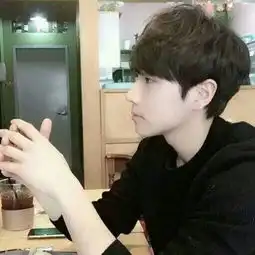 拜托,要亲吻的情侣头像,越多越好,谢谢,急