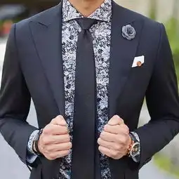 穿正装的男人才是世界上最毒的药