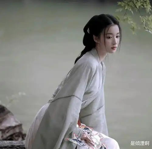 许凯尚食官宣过审,和吴谨言二搭引热议,大家却被女二惊艳