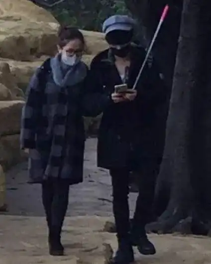 邓紫棋颁奖礼首晒男友,竟是闺蜜前任,网友好姐妹品味相同