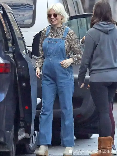 从水果姐三傻再到女超人盘点今年将生下鼠宝宝的好莱坞女星们