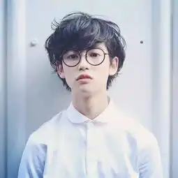 日本妹纸们从全国赶来排队7小时,只为见他