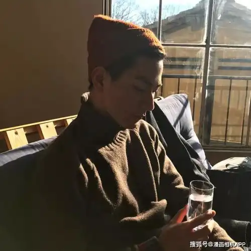 男女头像接个吻吧我请你