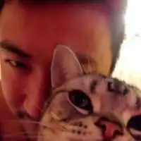 男人抱着猫头像微信头像图片大全