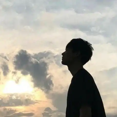 另类有个性的男生微博头像精选相比道歉我更想听你说爱我