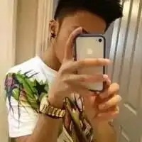 跟这个女生头像差不多的男生头像,要配情侣的哦