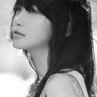 有一个困惑我多年的问题,我感觉自己长相很神奇,我正脸很好看,跟我关系好的女生都这么说,但是我侧脸很