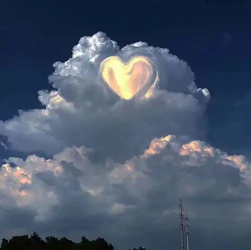 ins蓝色系背景图撕开云雾,你就唯美图片我要个性网