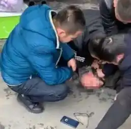 筠连临县一男子抢劫20万,杀人掩埋灭口在巡场买烟被抓....