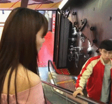 搞笑图片幽默段子笑话二汪,你的刘海造型不错呀