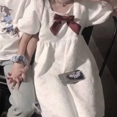 催你早睡跟陪你熬夜的男孩,你选择哪一个答案出奇的一致