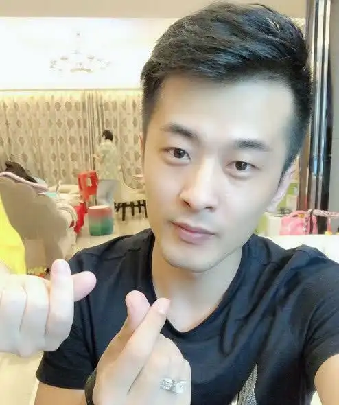 快手土豪网红背景实力排名辛有志垫底,丁老五第三,第一太强