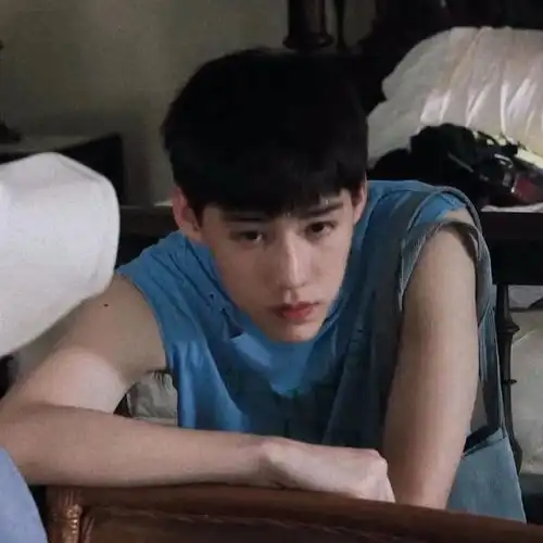 男生头像怎么会有人分手了还时不时的想他那个人是你么