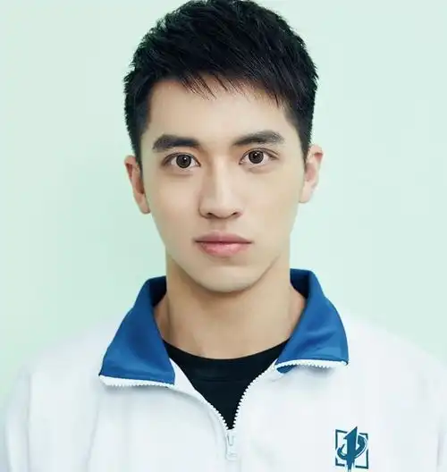 摇滚音乐男孩许魏洲凭网剧成名,靠拉丁舞圈粉,终登上歌手舞台