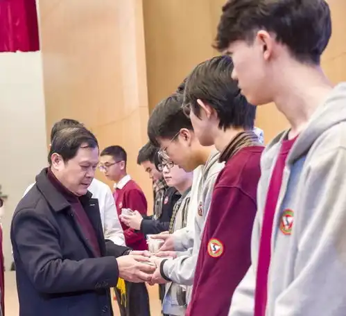 学测将至为高三学生考生包糕粽祈福