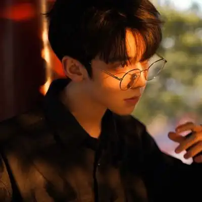 有气质的酷酷的男生高颜值头像很有范全新气质魅力的男头合集