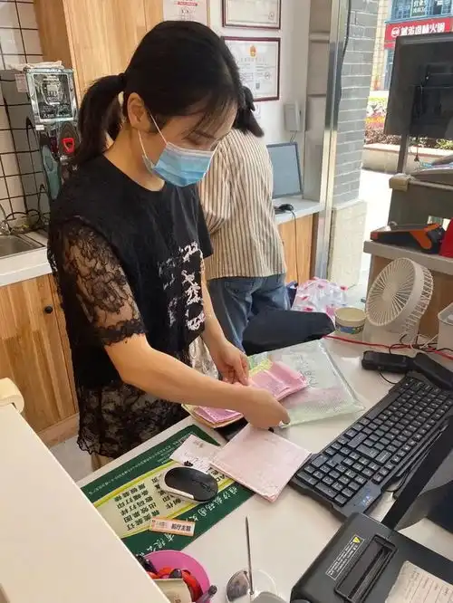 90后宝妈开店火爆抖音,细节曝光引热议时代正在奖励这类狠人