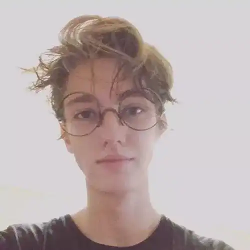 即使不被岁月温柔相待也依然要过好每一天