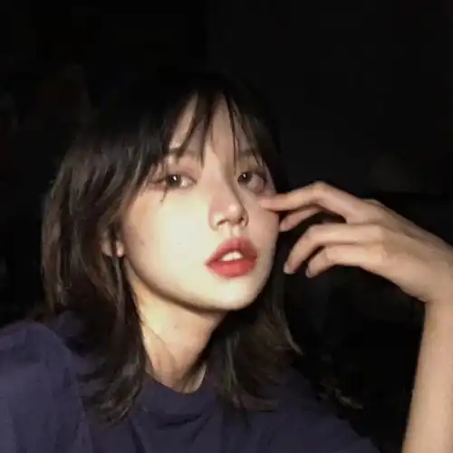 推荐女孩看的高质量文案只有你这个傻瓜才配拥有的女头