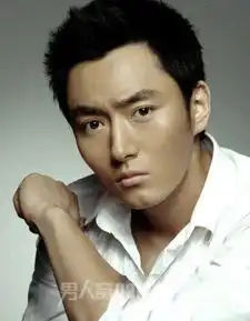 男生发型怎么弄好看成熟男生无刘海发型推荐