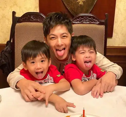 林志颖晒照片,庆祝自己45岁生日,爱妻未露面,林母颜值成亮点